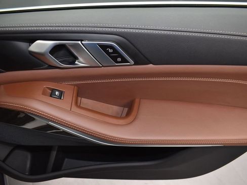 Certified 2022 BMW X5 xDrive45e w/ Premium Package image 22