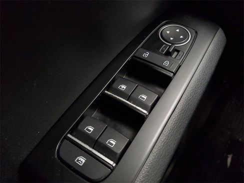 Used 2020 Kia Soul LX image 17