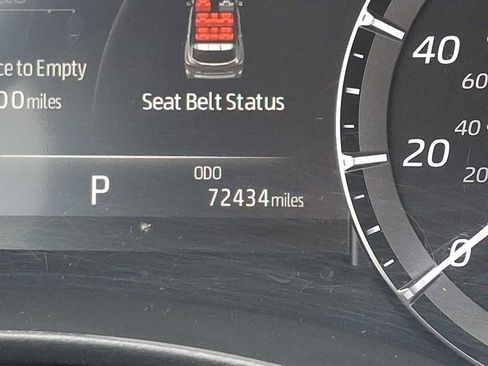 Used 2020 Toyota Highlander XLE AWD/4WD image 21