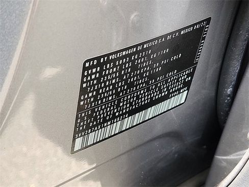 Certified 2022 Volkswagen Tiguan SE image 27