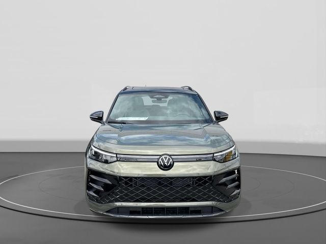 New 2026 Volkswagen Tiguan SE R-Line AWD/4WD image 2