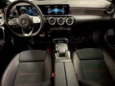 Used 2023 Mercedes-Benz CLA 250 4MATIC image 4