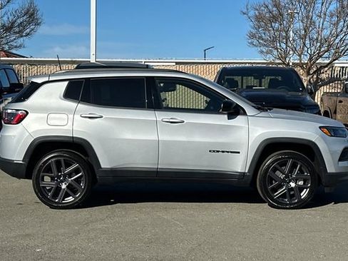 New 2026 Jeep Compass Latitude image 3