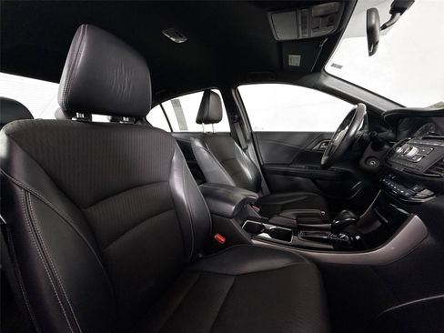 Used 2016 Honda Accord Sport image 36