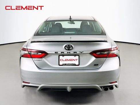 Used 2023 Toyota Camry SE FWD image 8