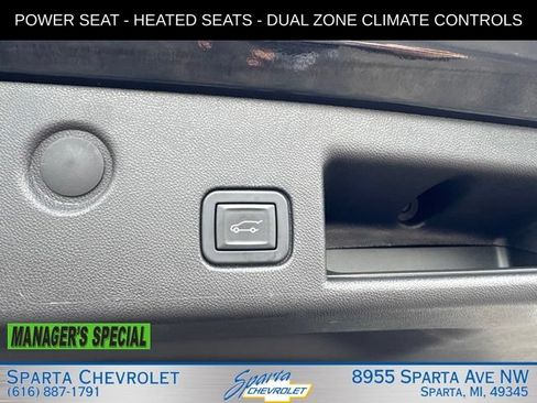 Used 2024 Chevrolet Equinox LT FWD image 32