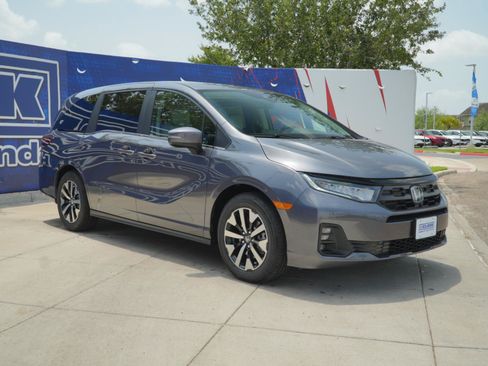 New 2026 Honda Odyssey EX-L image 3