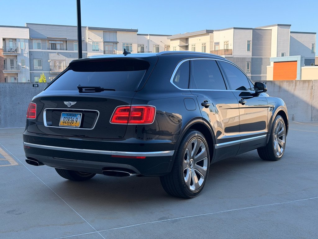 Used 2018 Bentley Bentayga AWD/4WD image 7