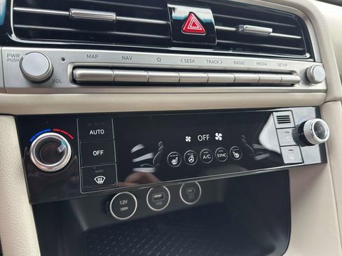 New 2026 Genesis G70 2.5T image 20