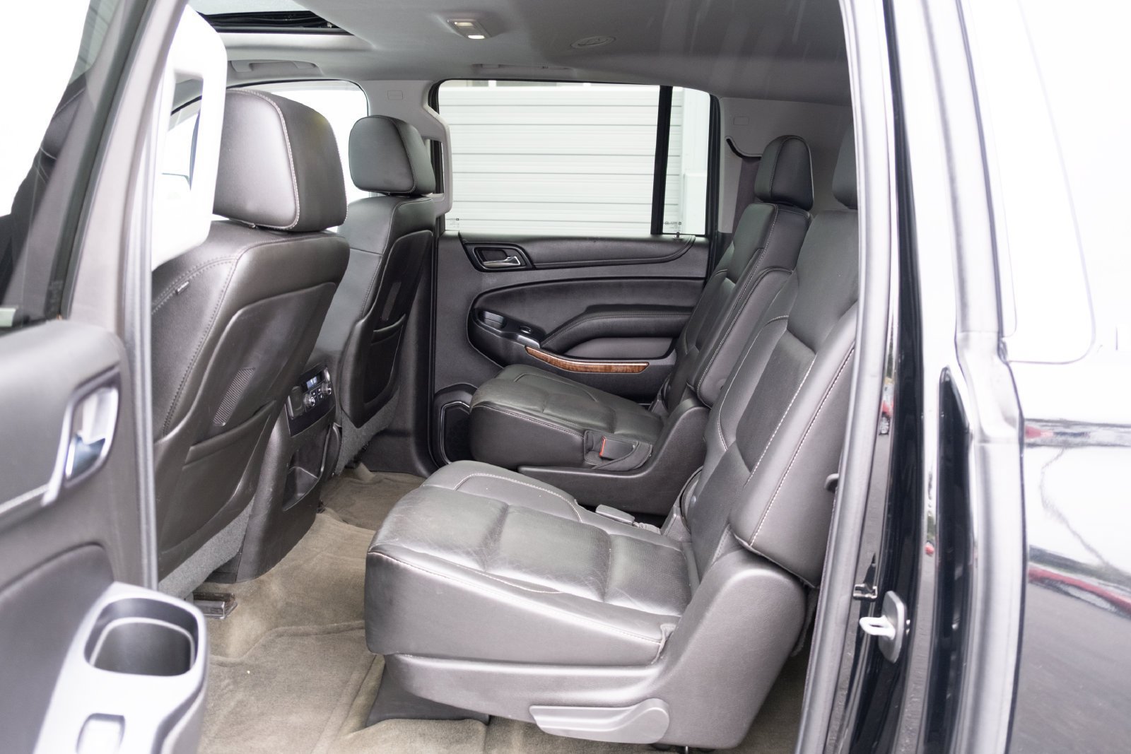 Used 2015 Chevrolet Suburban LTZ AWD/4WD image 17