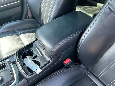 Used 2023 Chrysler 300 S image 21