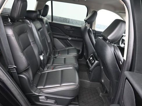 Used 2023 Lincoln Aviator AWD image 8