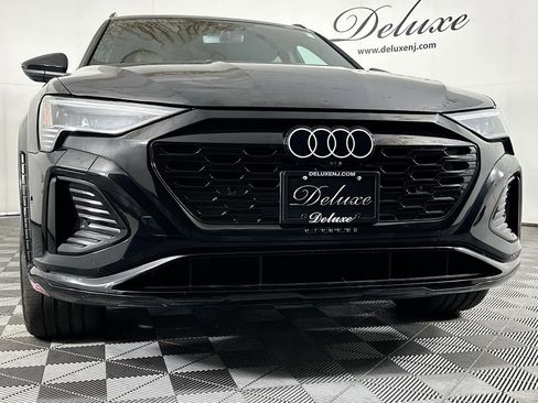 Used 2024 Audi Q8 e-tron Prestige w/ Prestige Package AWD/4WD image 32