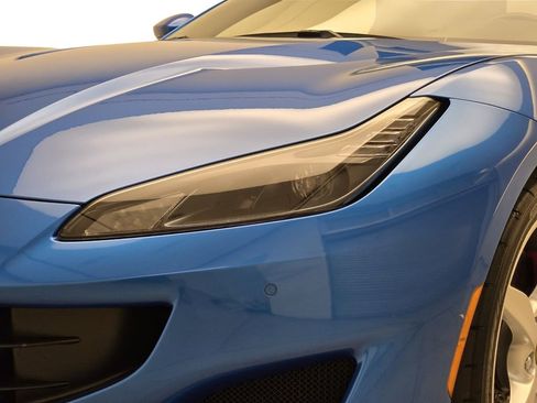 Used 2019 Ferrari Portofino image 5