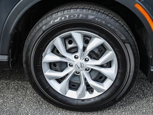 Used 2025 Honda CR-V LX image 12