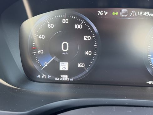 Certified 2022 Volvo S60 B5 Momentum w/ Premium Package image 31