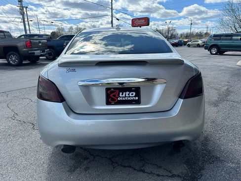 Used 2010 Nissan Maxima 3.5 SV w/ Sport Pkg image 4