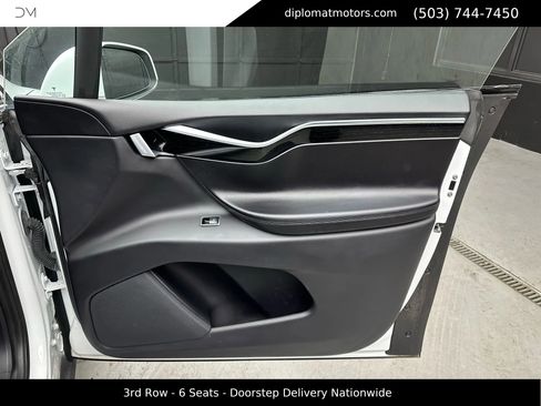 Used 2016 Tesla Model X 75D image 29