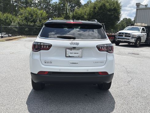 Used 2025 Jeep Compass Limited AWD/4WD image 7