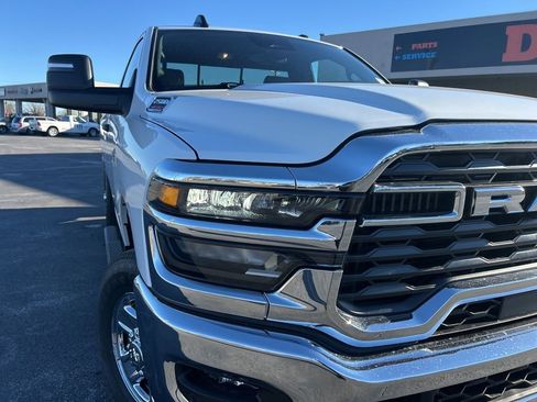 New 2026 RAM 2500 Tradesman AWD/4WD image 28