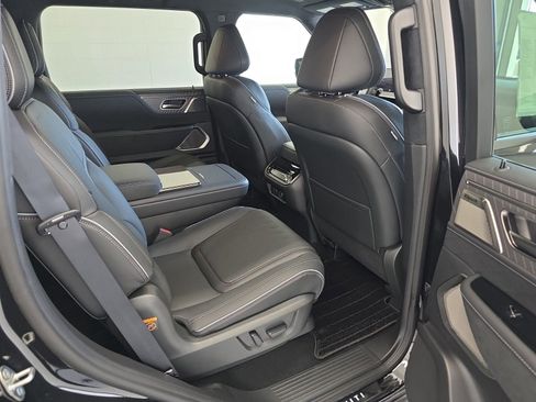 New 2026 INFINITI QX80 Autograph AWD/4WD image 12