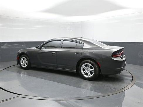 Used 2020 Dodge Charger SXT image 17