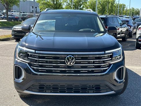 New 2025 Volkswagen Atlas SEL image 2