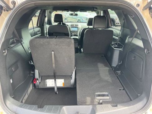 Certified 2017 Ford Explorer XLT w/ Equipment Group 202A image 4