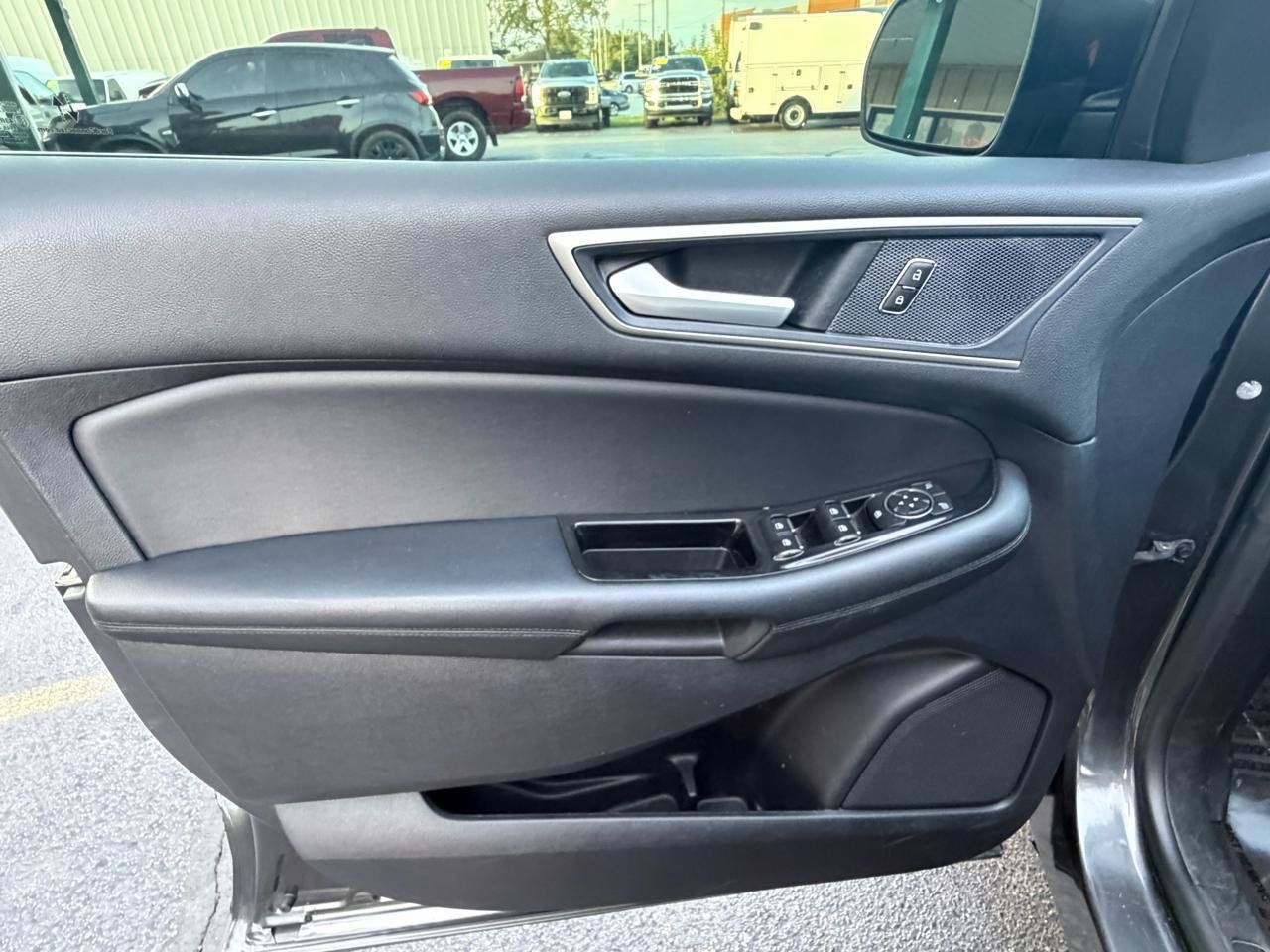 Used 2020 Ford Edge SEL AWD/4WD image 19