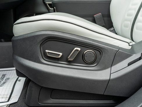 Used 2024 Rivian R1S Adventure image 31