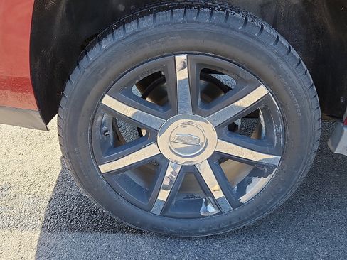 Used 2016 Cadillac Escalade Luxury image 9