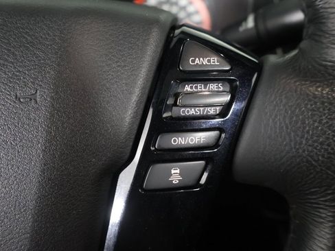 Used 2022 Nissan Frontier PRO-4X image 41