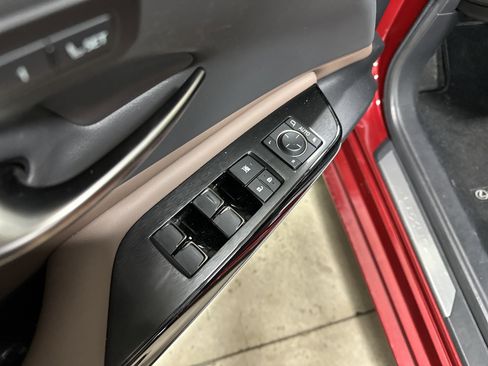 Used 2022 Lexus ES 350 w/ Premium Package image 15