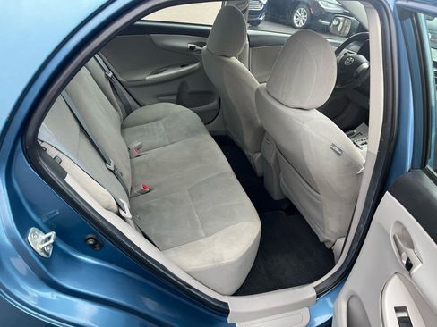 Used 2013 Toyota Corolla LE image 26
