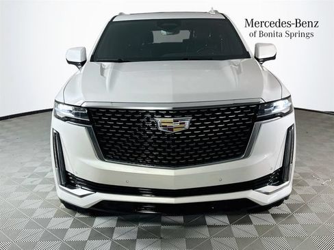Used 2024 Cadillac Escalade Premium Luxury AWD/4WD image 2