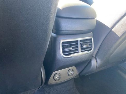 Used 2023 Hyundai Santa Fe SEL image 20