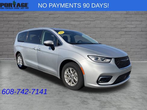 Used 2023 Chrysler Pacifica Touring-L FWD image 1
