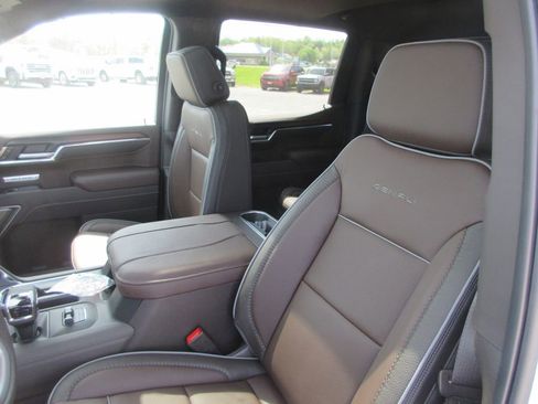 New 2026 GMC Sierra 1500 Denali AWD/4WD image 13