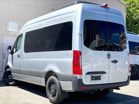Used 2025 Mercedes-Benz Sprinter 2500 image 5