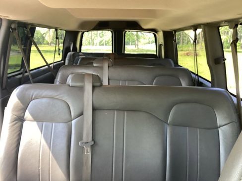 Used 2022 Chevrolet Express 3500 LS image 6