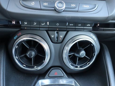 Used 2023 Chevrolet Camaro LT w/ Technology Package image 17