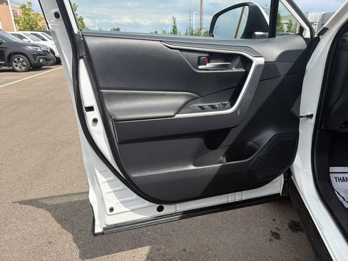 Used 2025 Toyota RAV4 SE AWD/4WD image 21