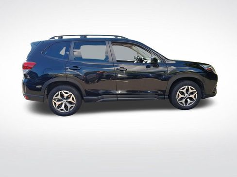 Used 2024 Subaru Forester Premium AWD/4WD image 9