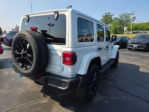Used 2024 Jeep Wrangler Unlimited Sahara w/ Safety Group AWD/4WD image 7