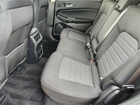 Used 2024 Ford Edge SE w/ Black Appearance Package image 29