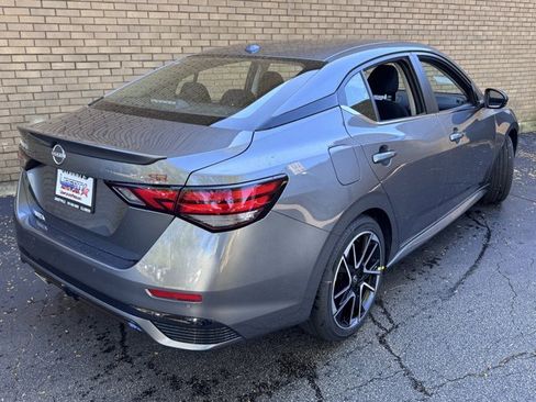 New 2025 Nissan Sentra SR image 22