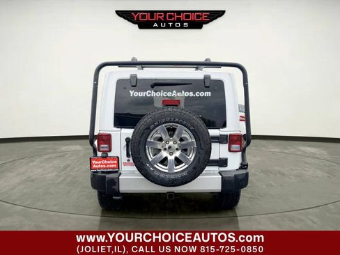 Used 2015 Jeep Wrangler Unlimited Sahara w/ Dual Top Group AWD/4WD image 5