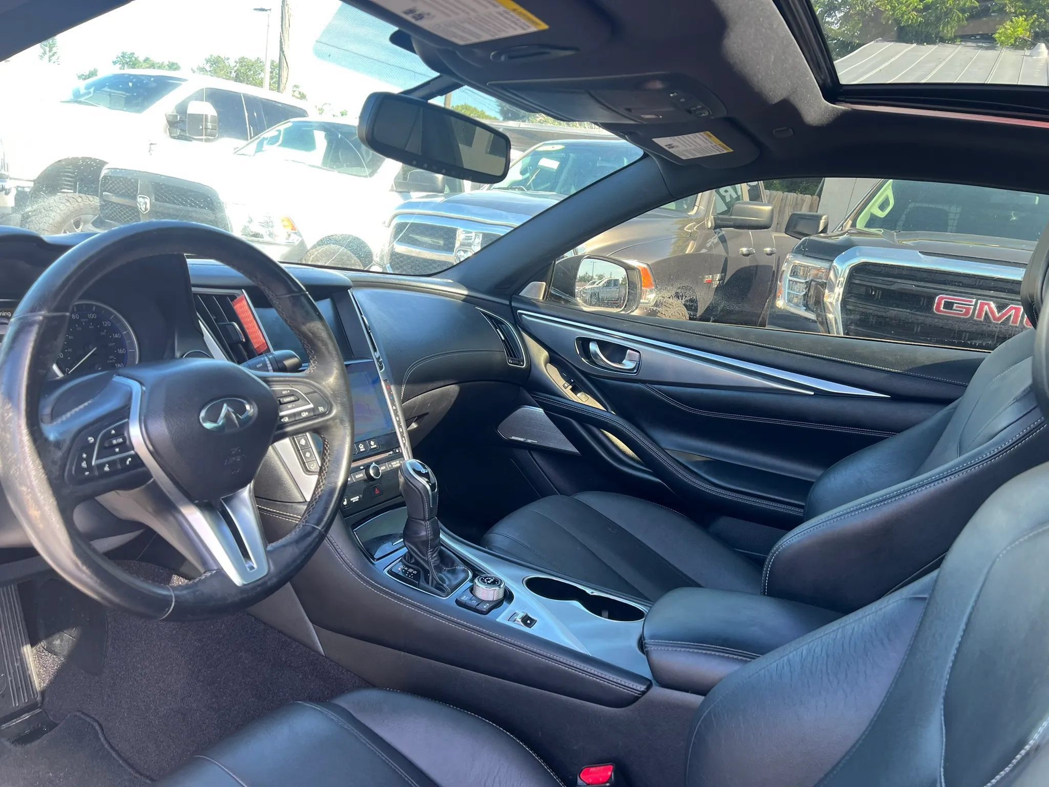 Used 2017 INFINITI Q60 3.0t w/ Premium Plus Package 3.0T AWD/4WD image 10