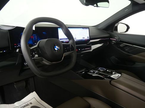 Used 2026 BMW 530i image 12