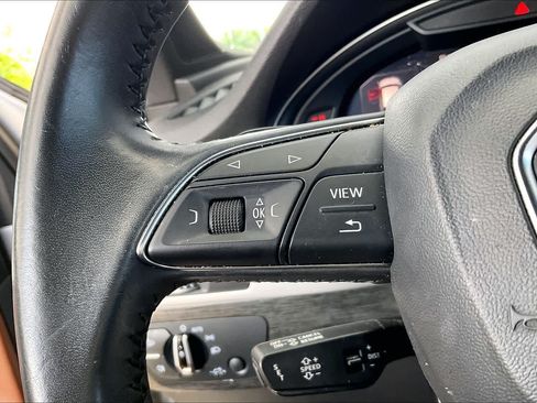 Used 2018 Audi Q7 2.0T Premium Plus w/ Premium Plus Package AWD/4WD image 24